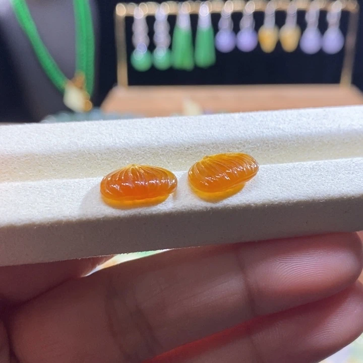 翡翠未镶嵌吊坠(不含链)翡翠冰红福贝