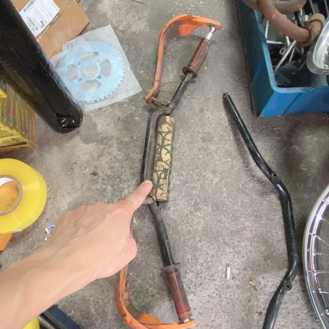 越野摩托车白菜车把处理一个
