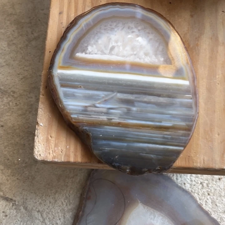 玛瑙/玉髓未镶嵌珠宝奇石