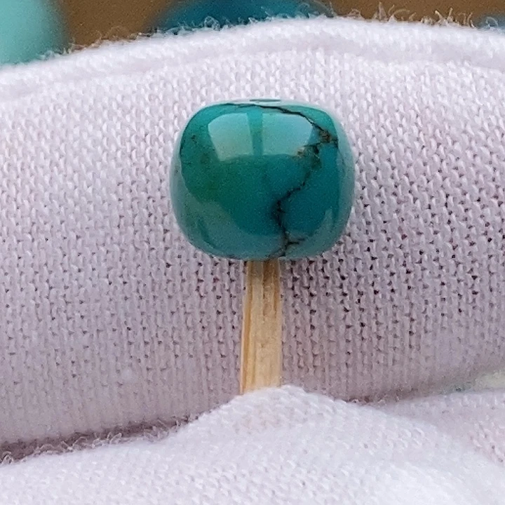 绿松石未镶嵌珠宝奇石7.9