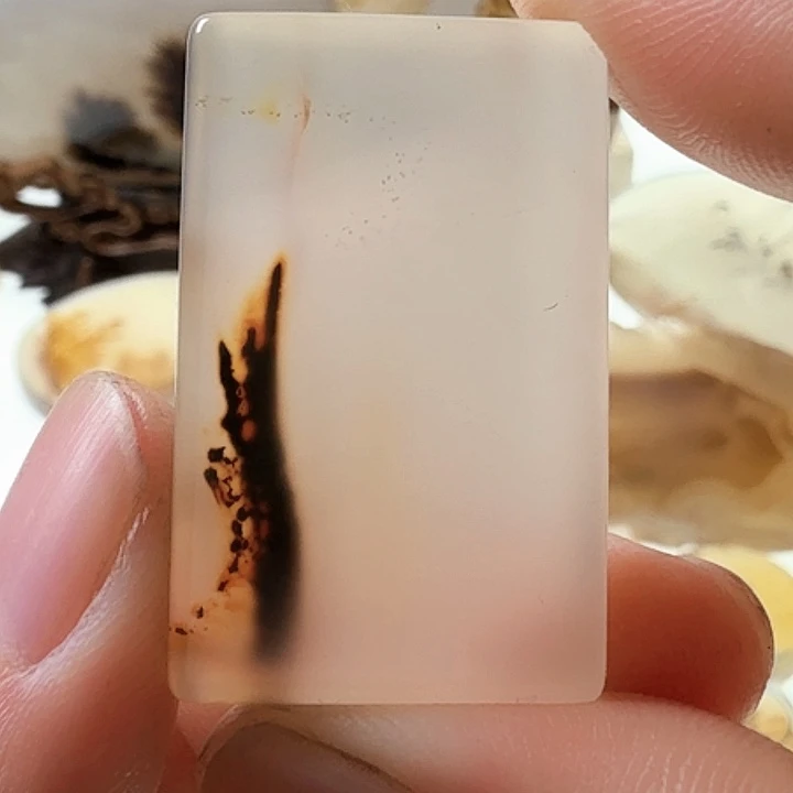 玛瑙/玉髓未镶嵌珠宝半成品