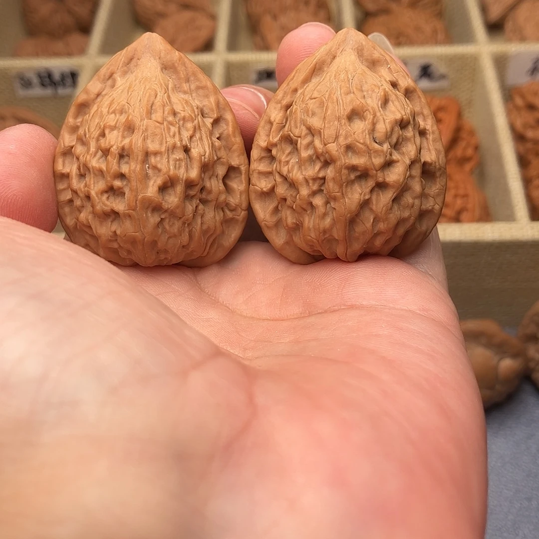 文玩核桃把件野生玉鸡36（头货精品