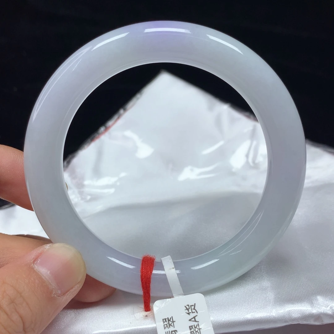 翡翠手镯（圆镯）未镶嵌58.8