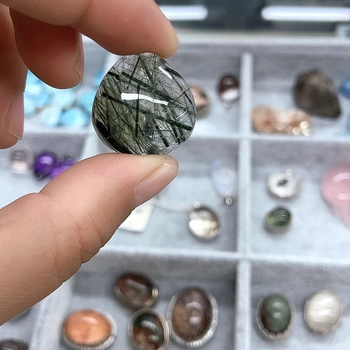 未镶嵌珠宝半成品水晶