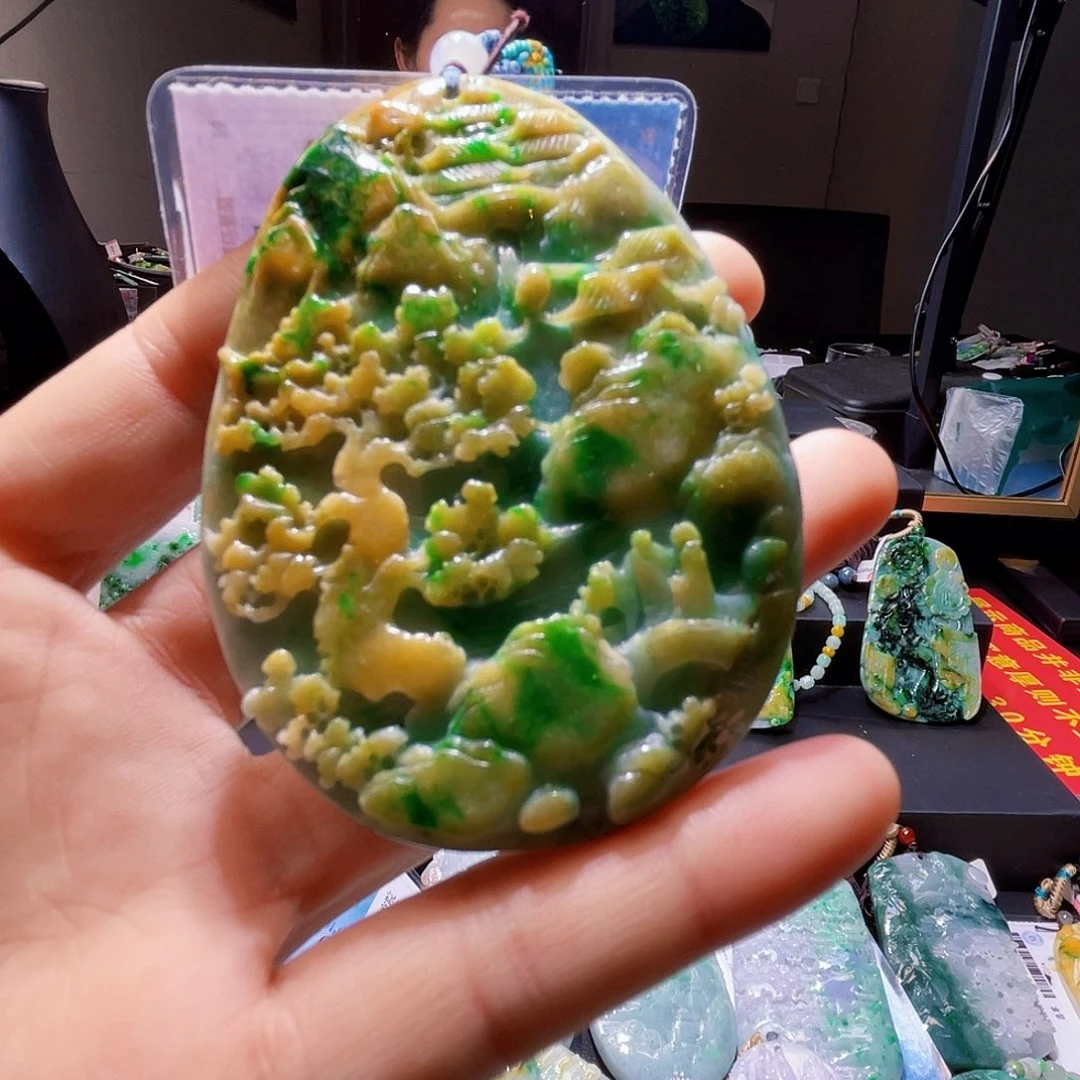 颈饰未镶嵌翡翠一