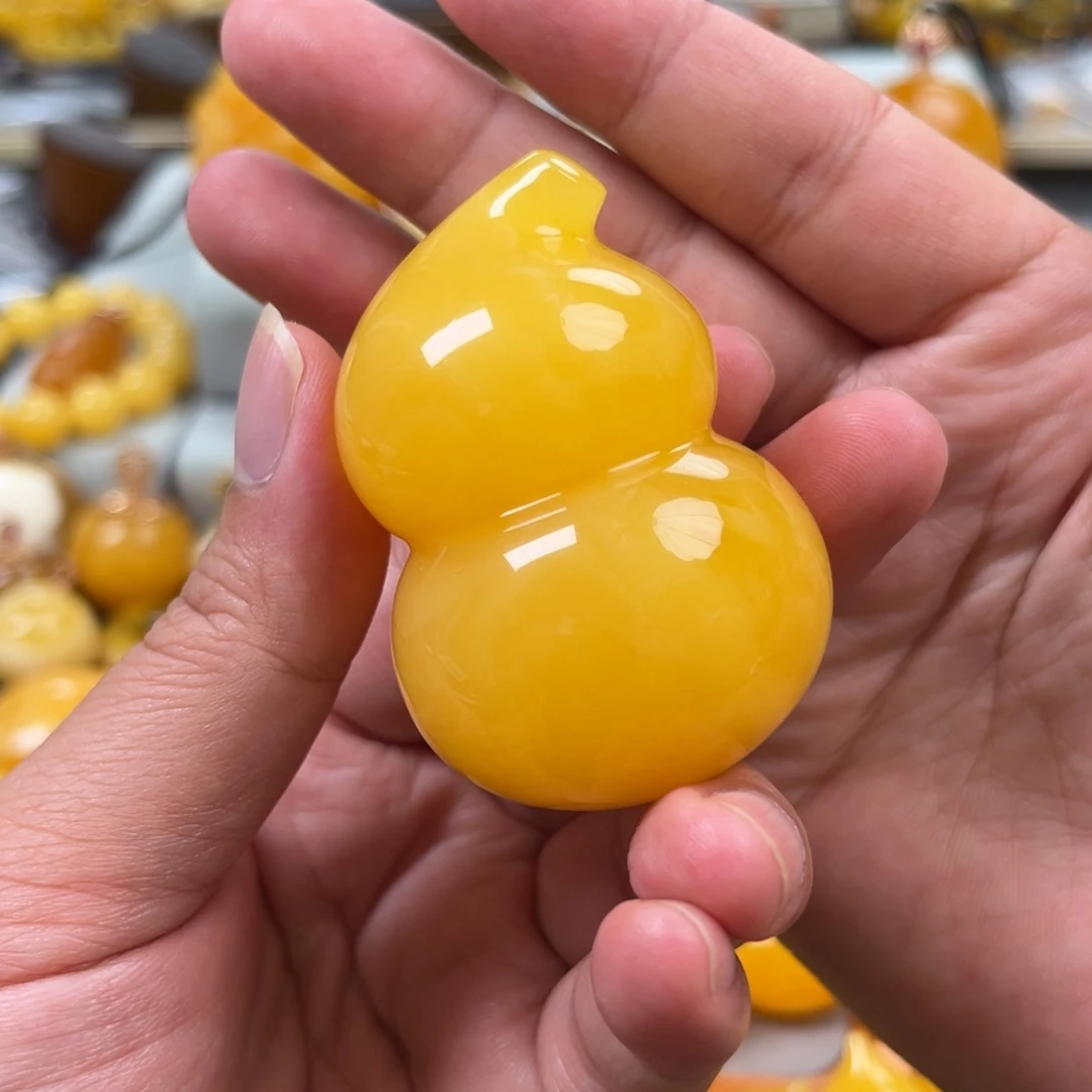 蜜蜡未镶嵌珠宝奇石