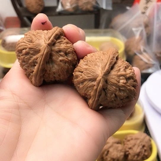 文玩核桃吊坠亦*三角白