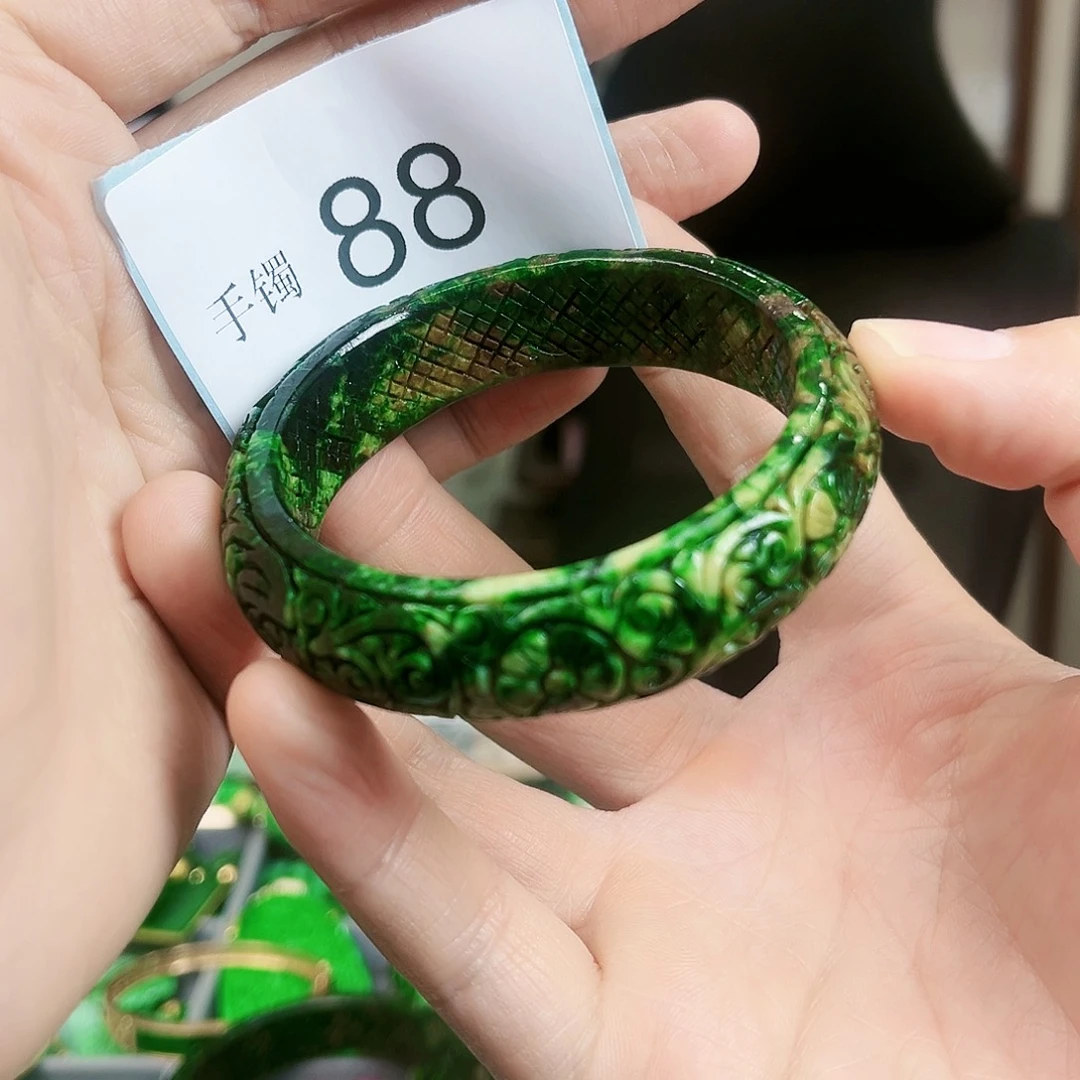 翡翠手镯未镶嵌手镯56.8