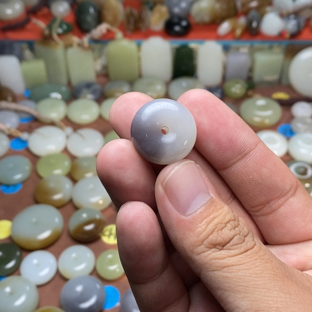 和田玉未镶嵌吊坠(不含链)