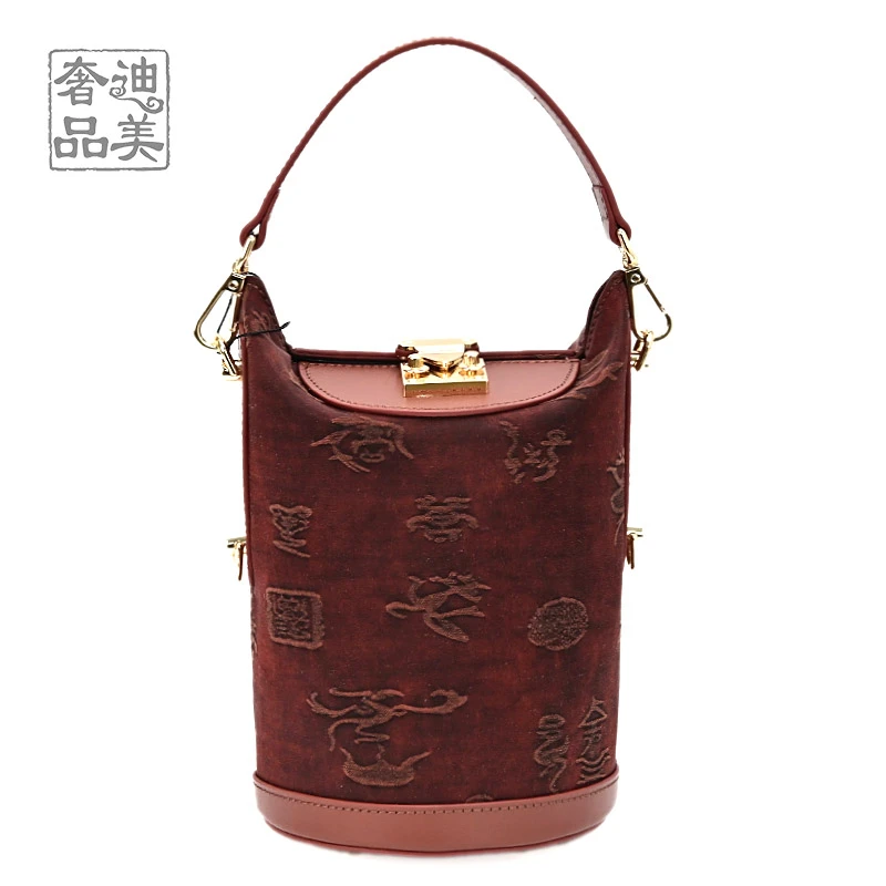 七七-（甲骨文 小叶紫檀红）香云纱锦油绸老料薯条包水桶手提斜挎包