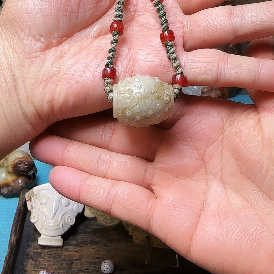 和田玉（糖玉）车挂未镶嵌