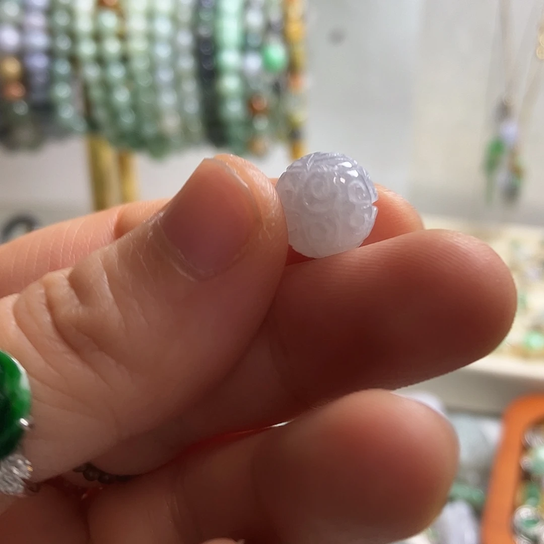 翡翠未镶嵌颈饰05卡11+