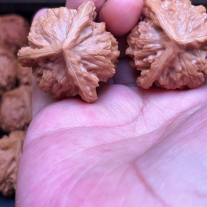 文玩核桃吊坠The only reason I’m goin