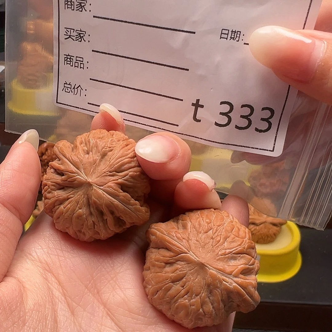 文玩核桃手把件铁锤