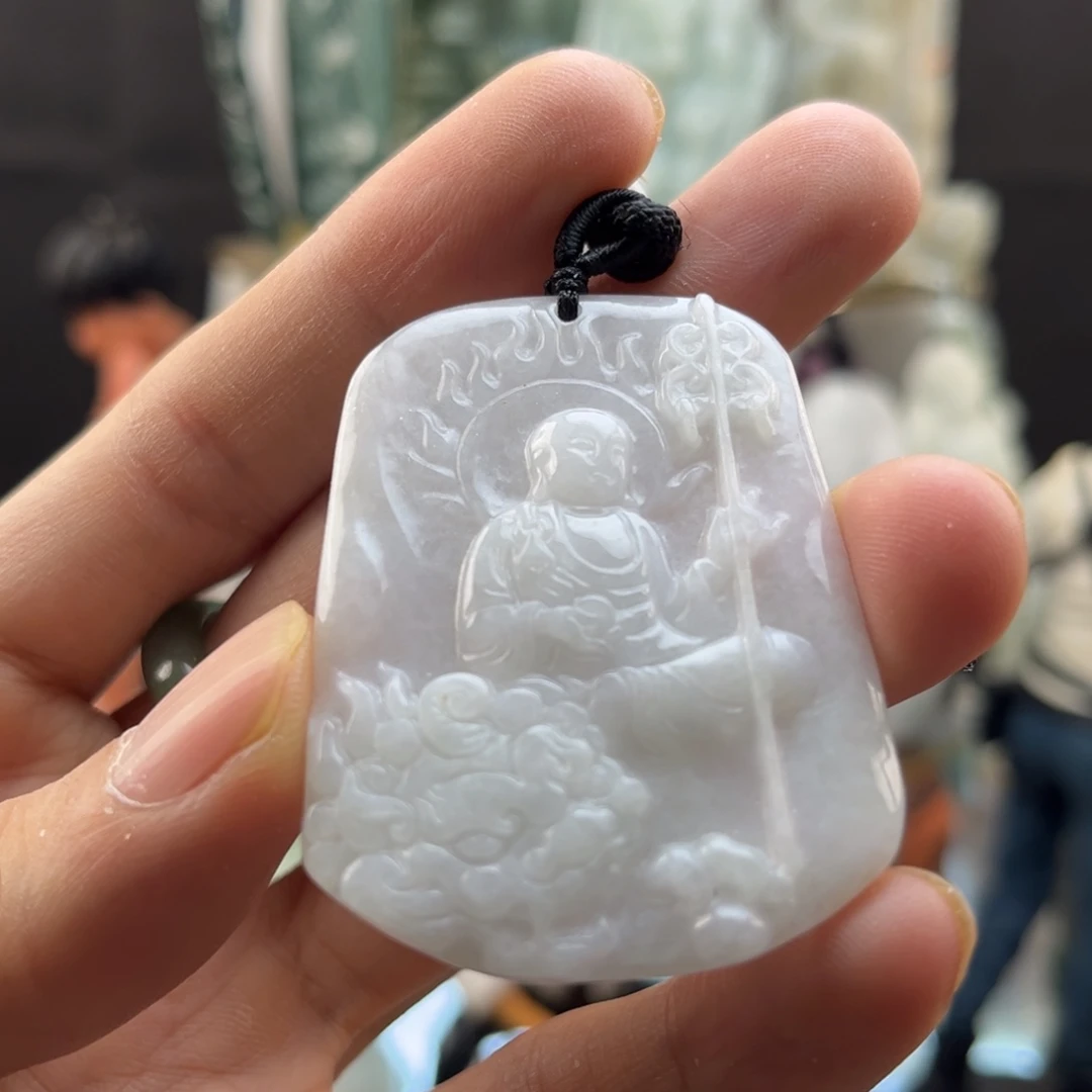 翡翠未镶嵌颈饰地藏王