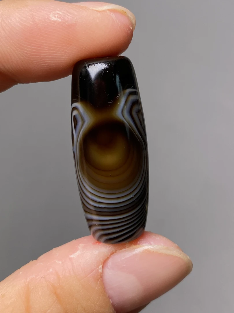 缠丝玛瑙象形“开心快乐小熊熊”尺寸约：31x12.7mm