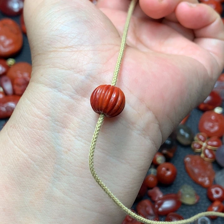 南红玛瑙未镶嵌颈饰