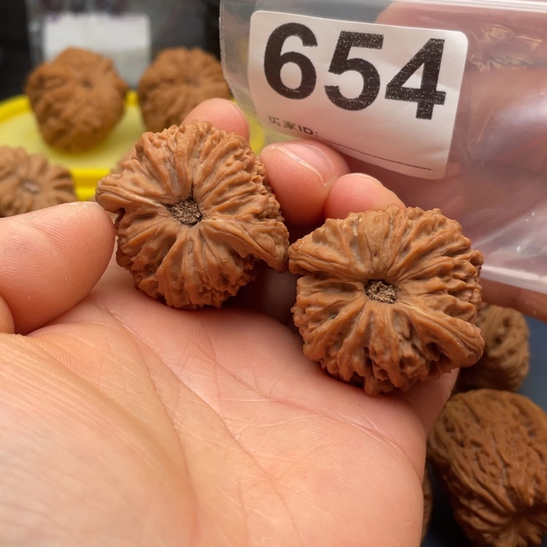 文玩核桃把件南疆三角高炮39