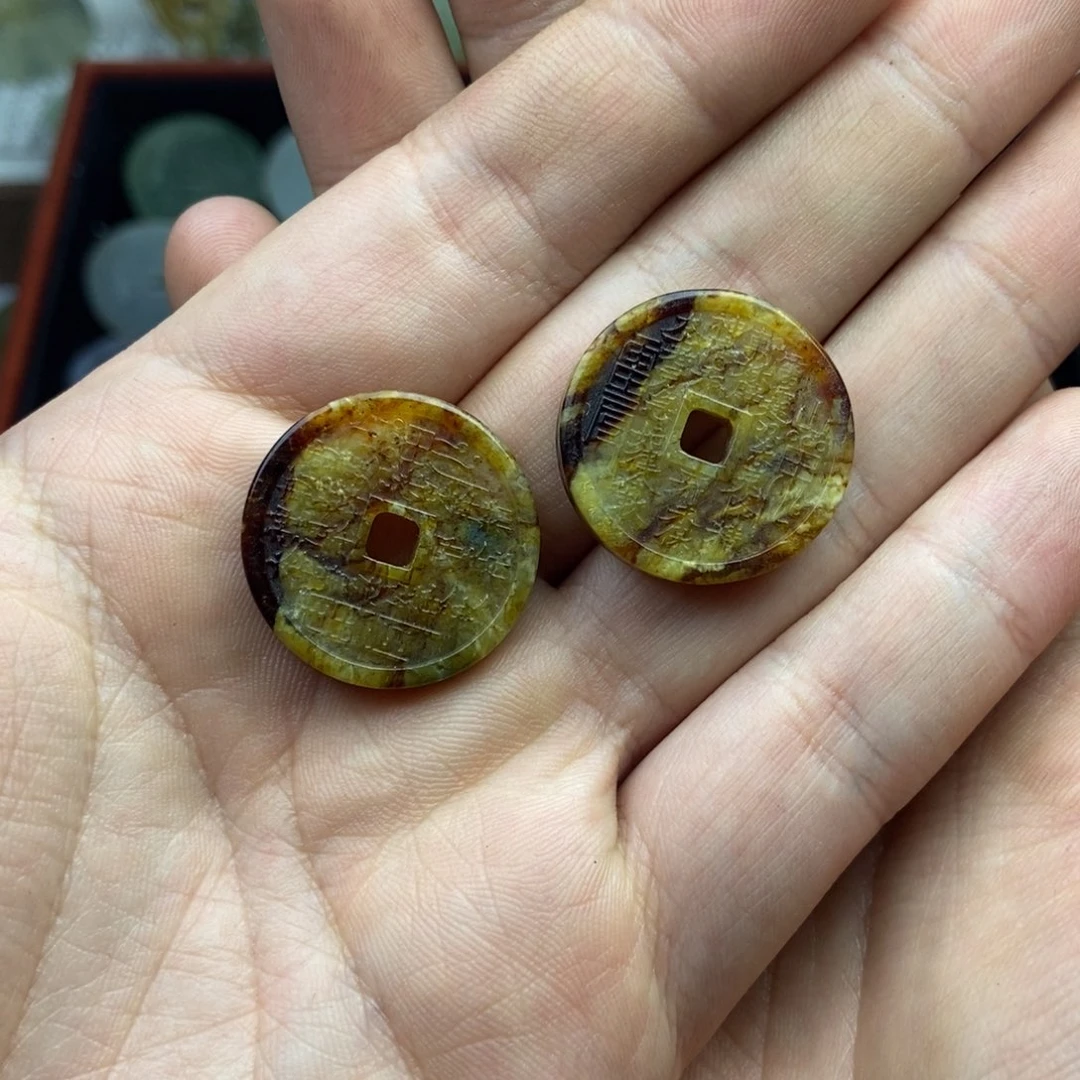 蛇纹石玉颈饰未镶嵌小**?