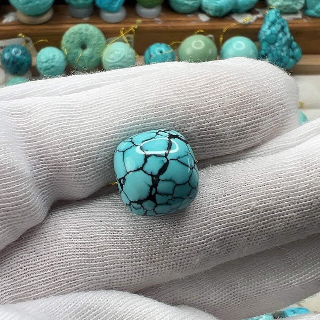 绿松石配饰未镶嵌