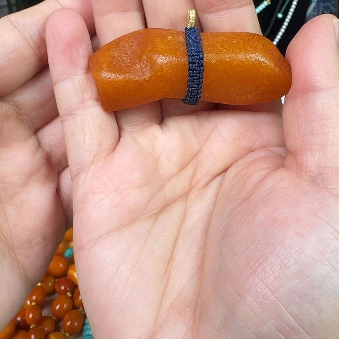 蜜蜡未镶嵌颈饰蜜蜡