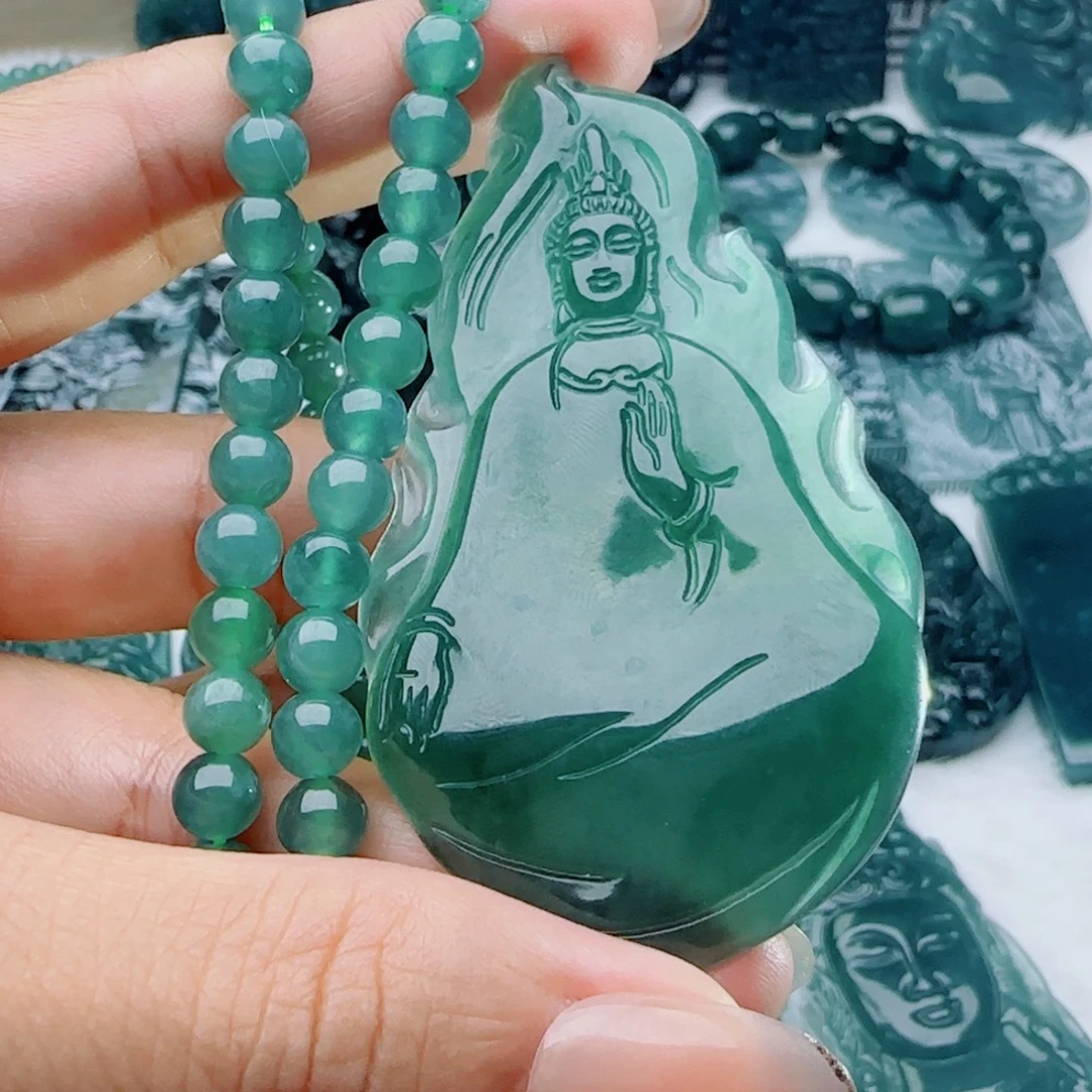 颈饰未镶嵌翡翠多样性发货天然的A货翡翠