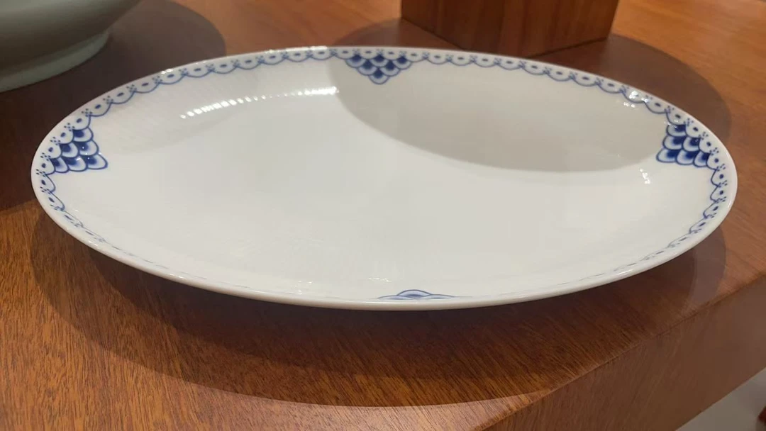 景德镇陶瓷12寸公主蓝鱼盘