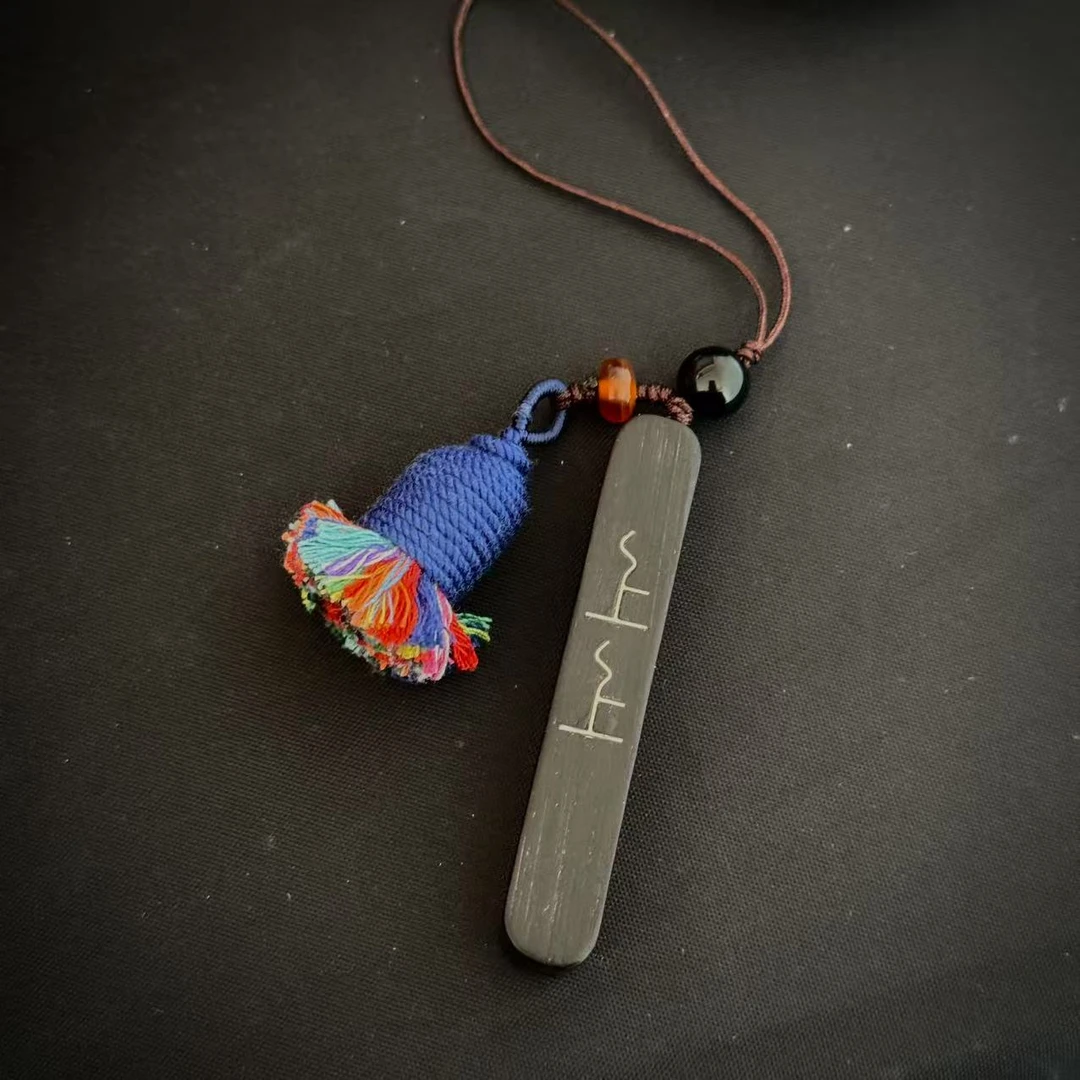 黑色上上挂饰钥匙扣包挂F80