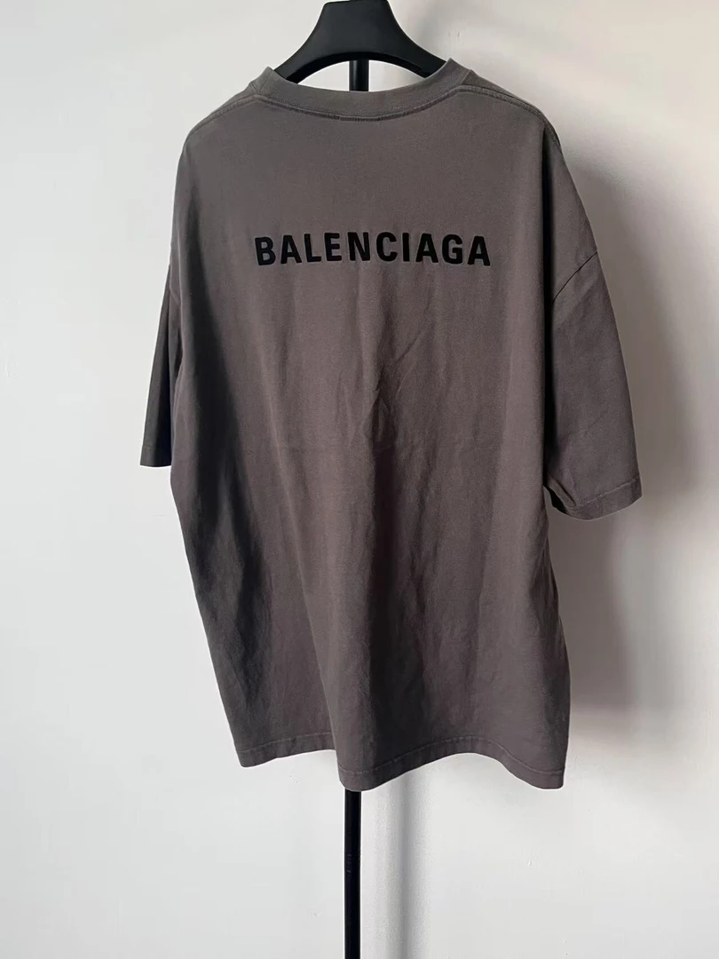 99新 Balenciaga/巴黎世家 纯色胸处品牌Logo圆领套头短袖 00713