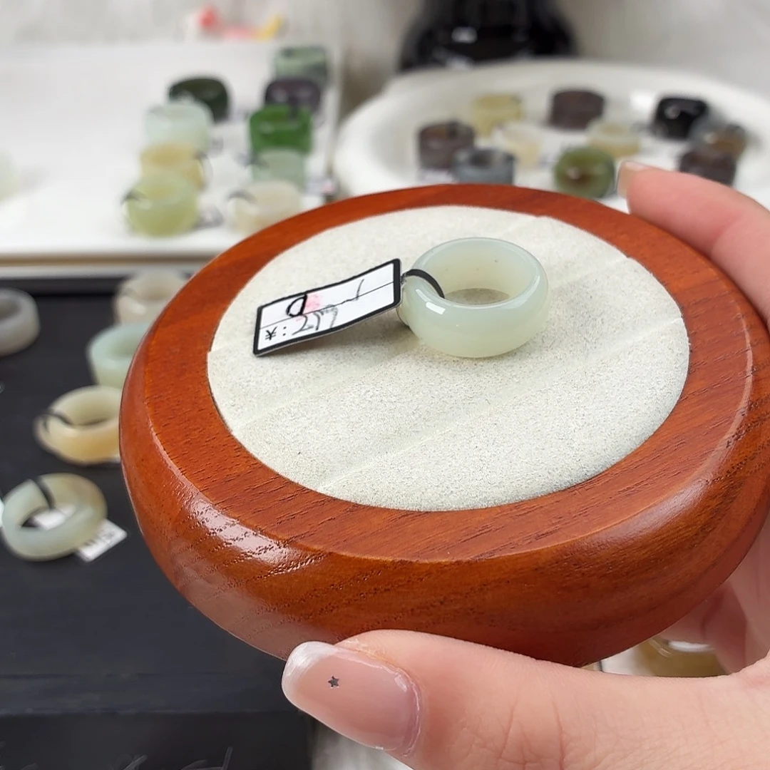 和田玉未镶嵌戒指Q75奶白轮胎15.9