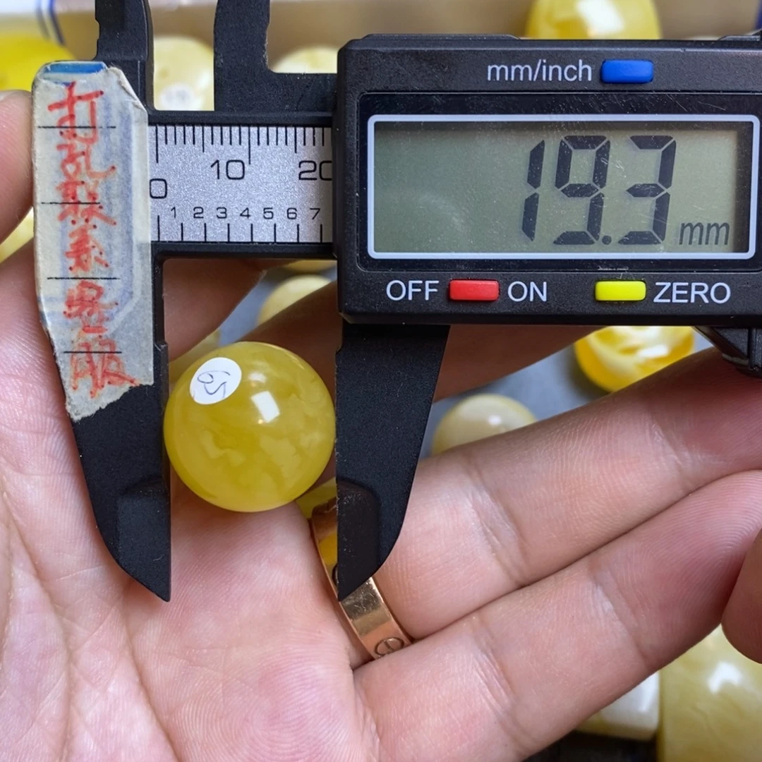 蜜蜡未镶嵌裸石19.3瑕疵圆珠