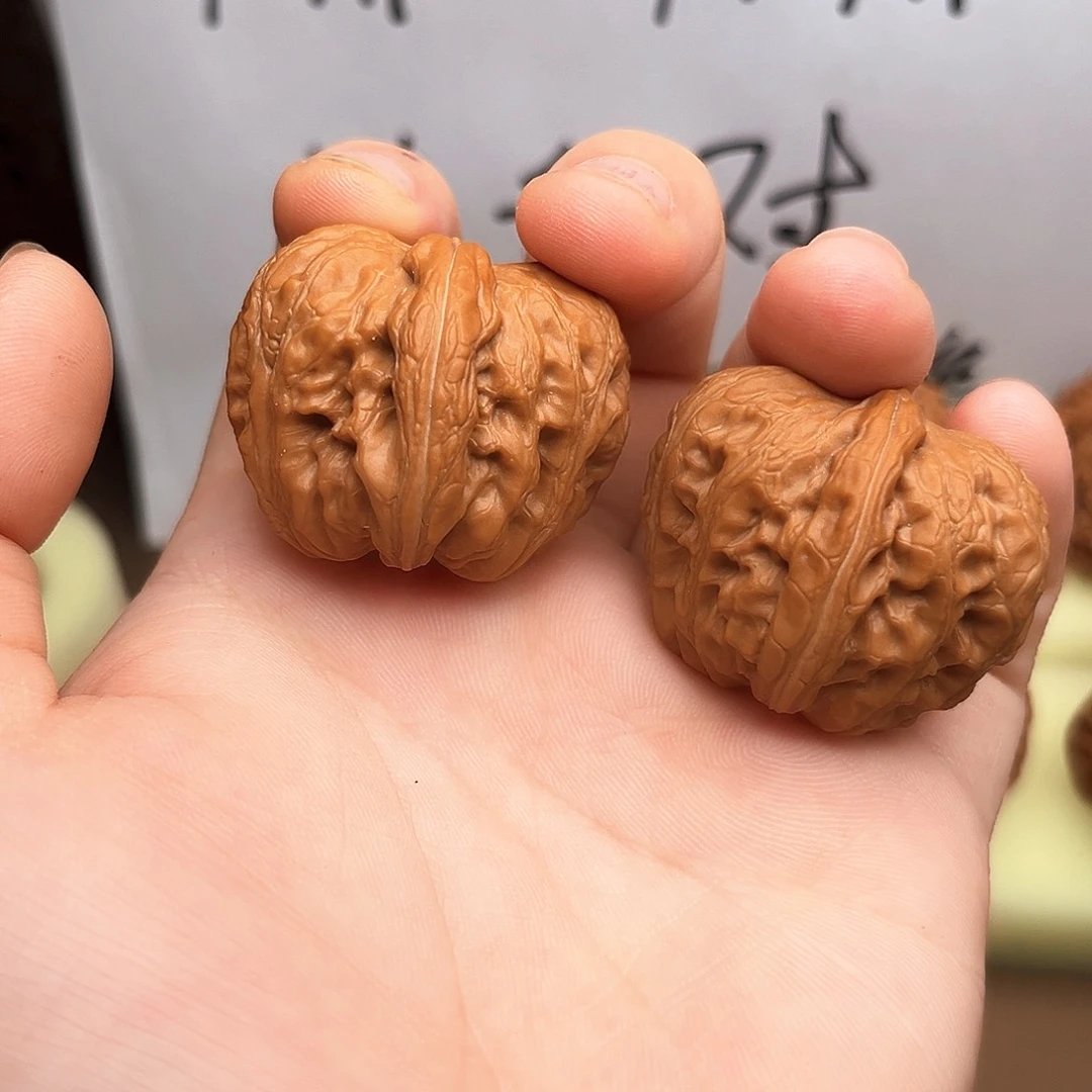 文玩核桃把件元宝1111