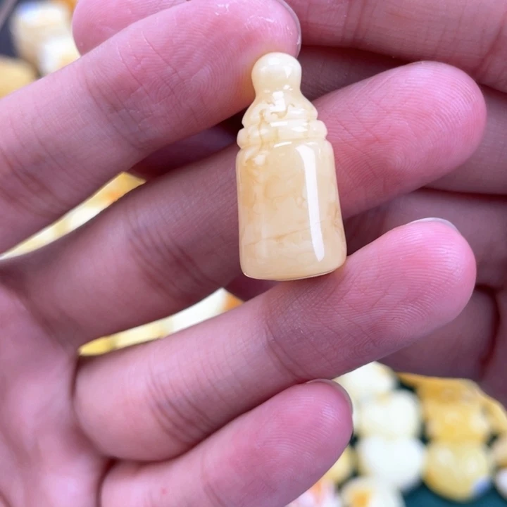 裸石琥珀未镶嵌蜜蜡