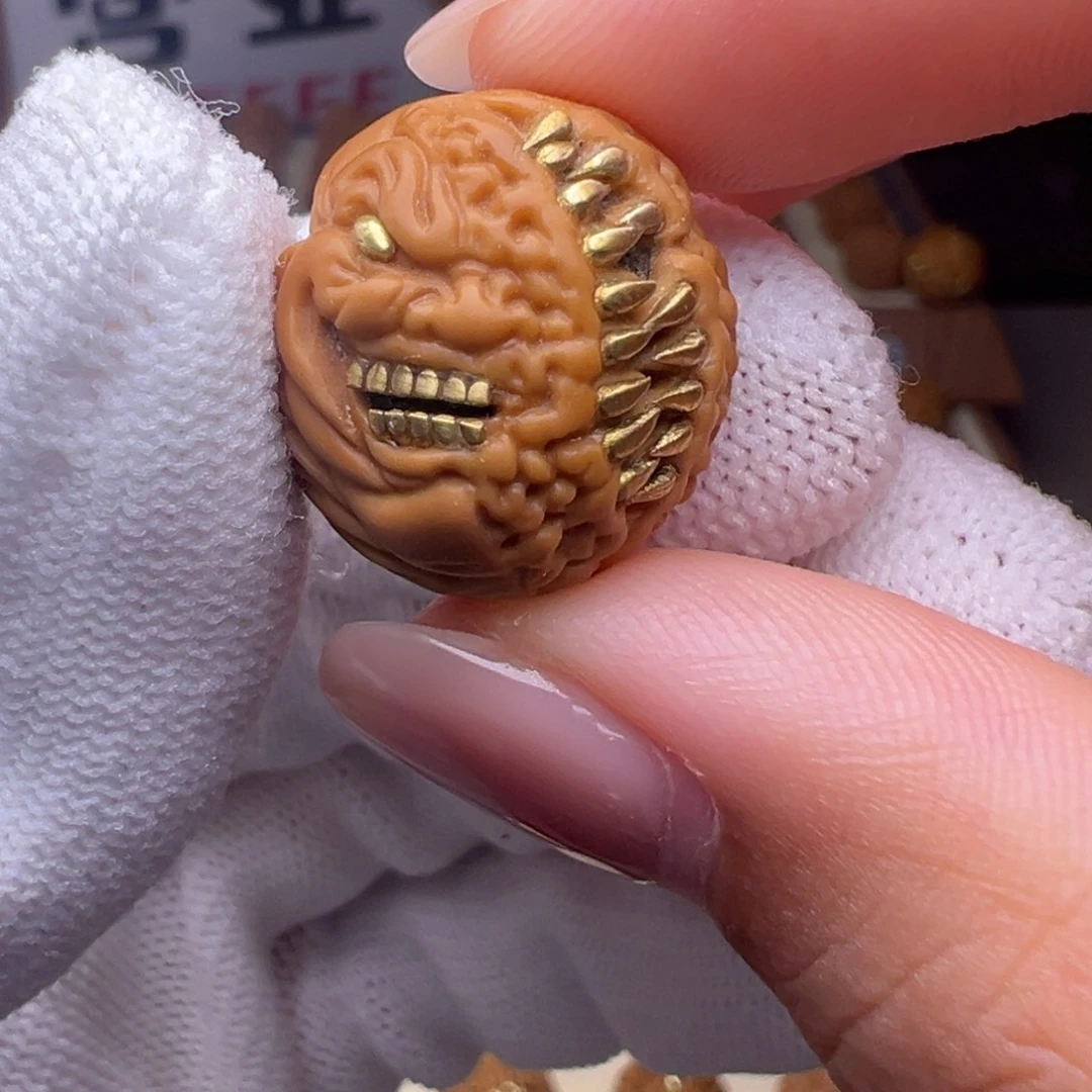 猴头核桃把件镶嵌款吞噬小丑全品有正常封口线