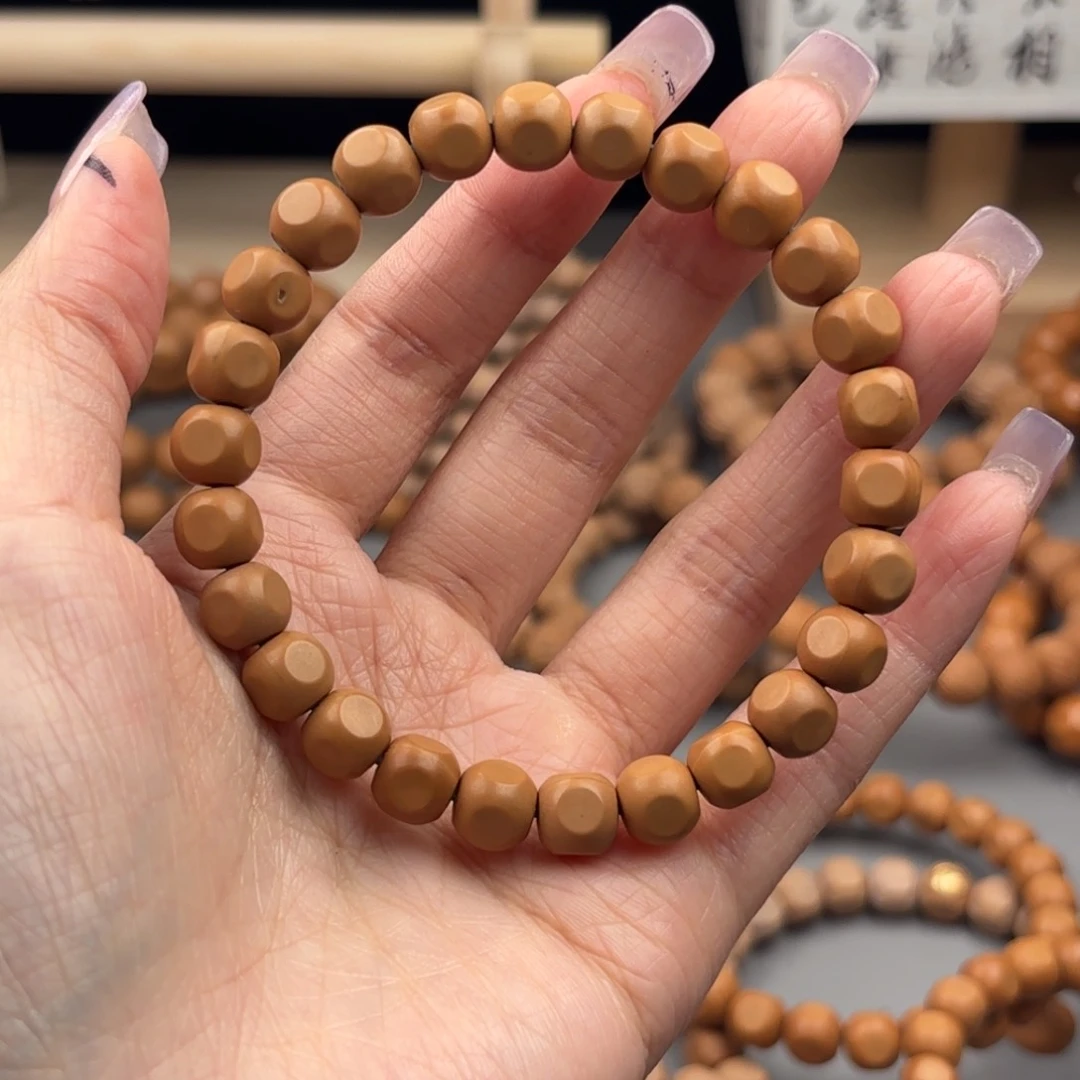 猴头核桃手串瑕疵六方7+