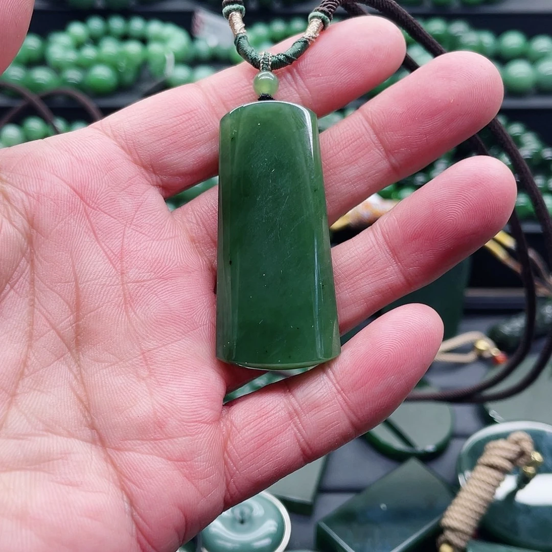 和田玉（碧玉）未镶嵌颈饰