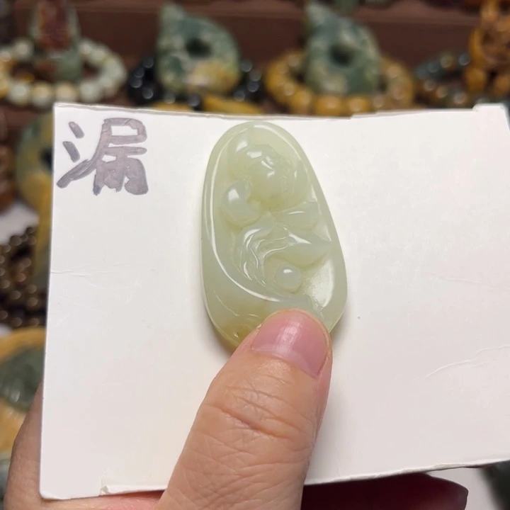 和田玉未镶嵌珠宝奇石