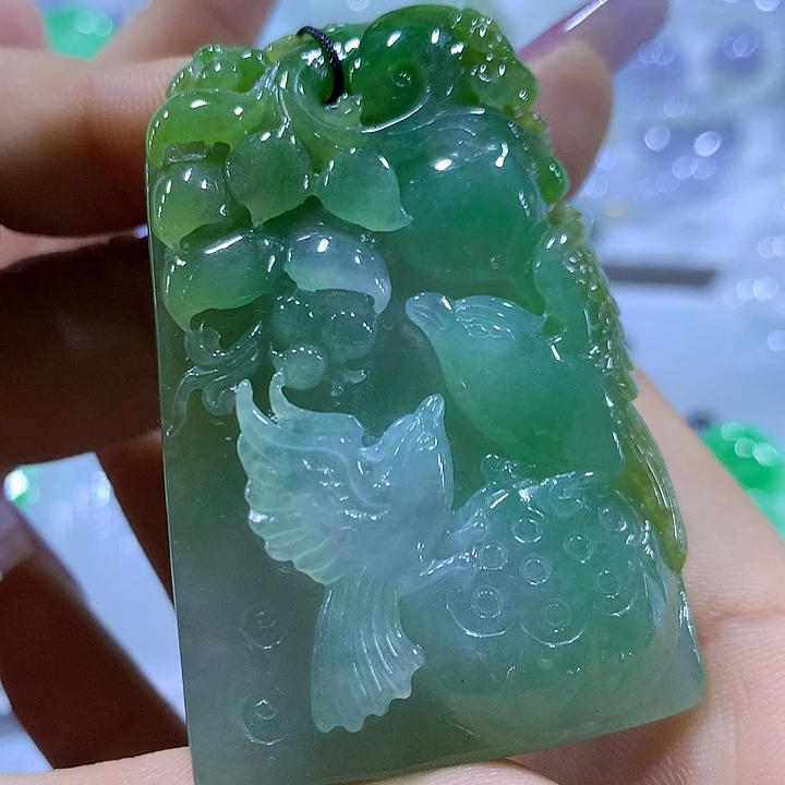 翡翠未镶嵌颈饰天然翡翠A货吊坠