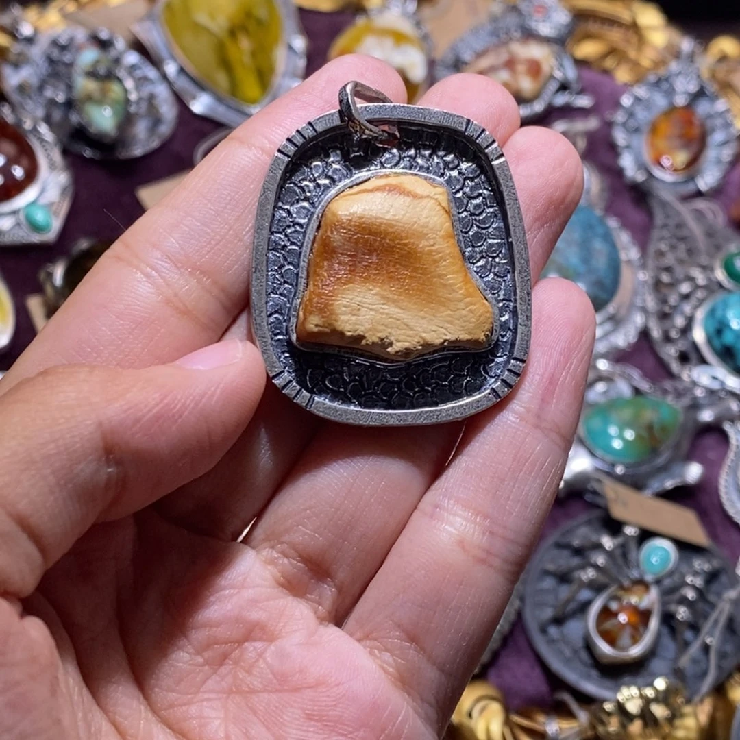 琥珀颈饰银S925镶嵌