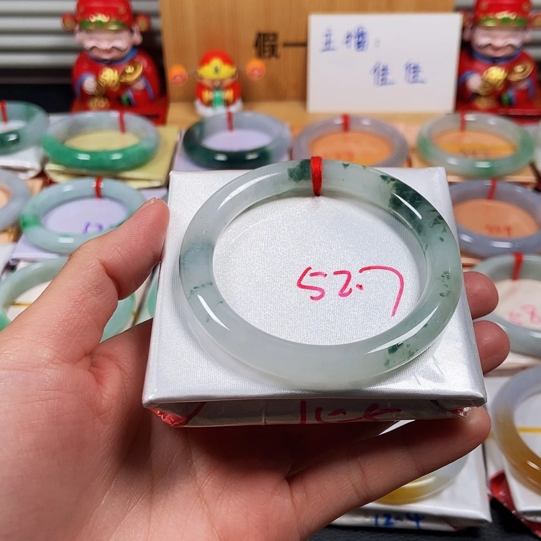 翡翠手镯未镶嵌手镯28