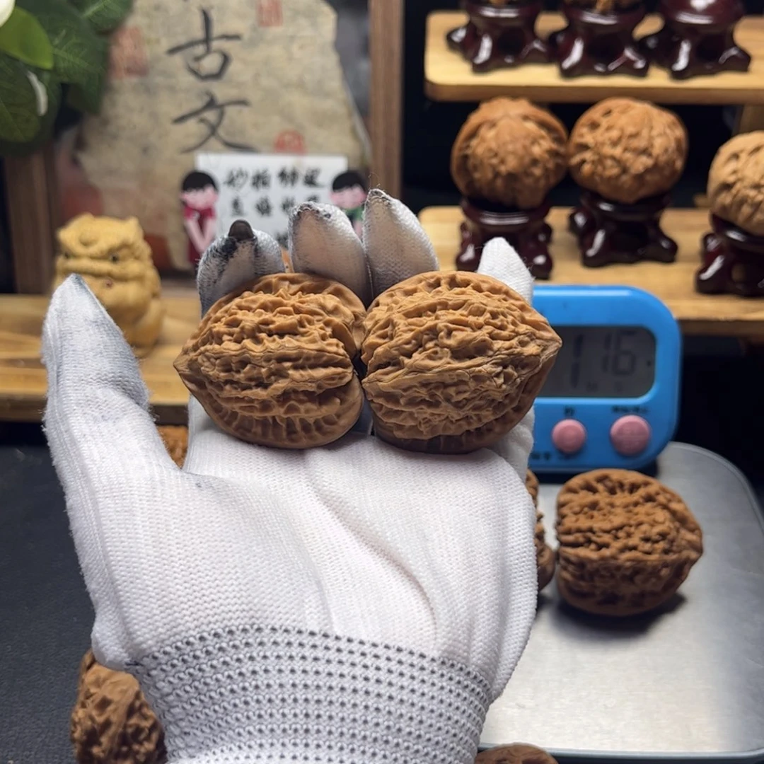 吊坠文玩核桃不**八40全品金牛