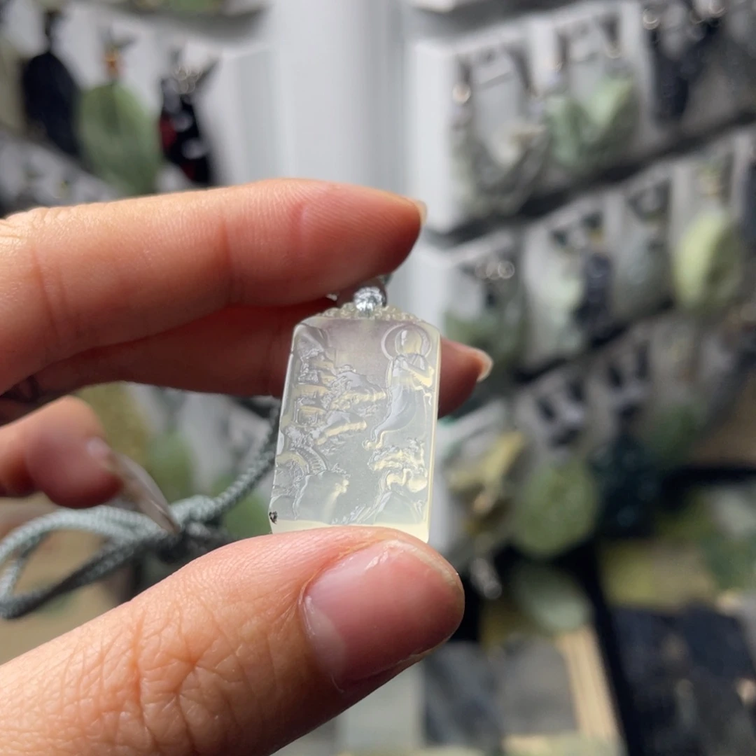 岫玉颈饰未镶嵌达*刘山水