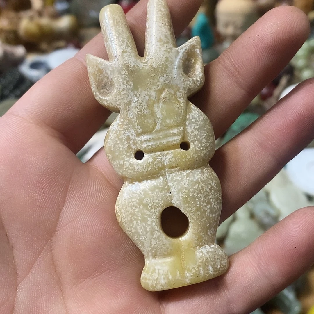 和田玉（糖玉）未镶嵌挂件