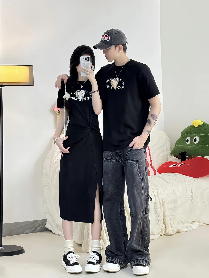 情侣装夏季小众修身爱心印花韩版百搭女连衣裙男短袖一裙一衣