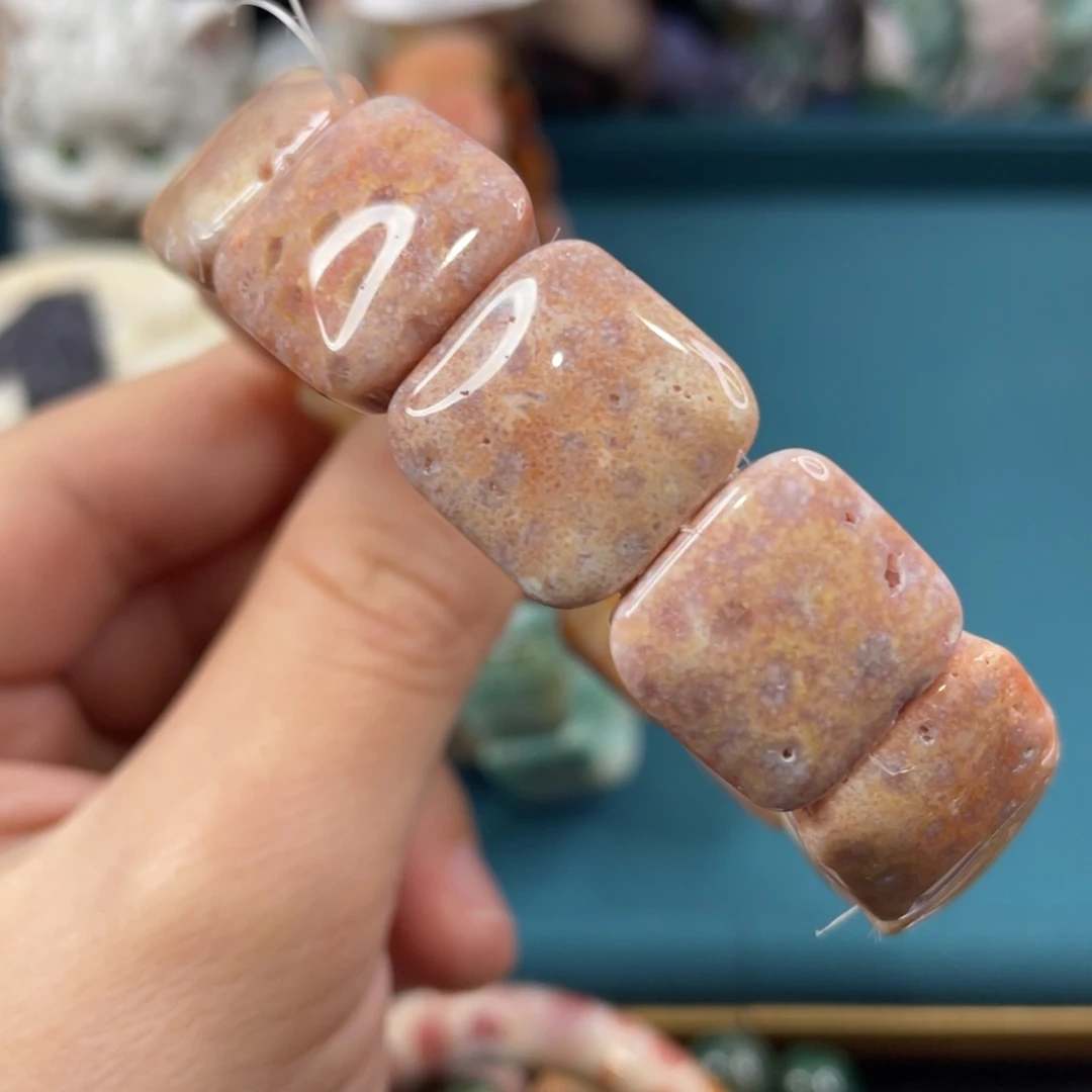 未镶嵌手镯硅化玉