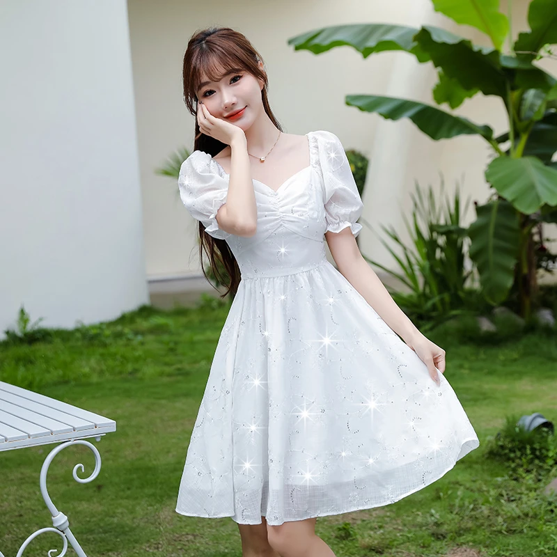 大码法式复古方领修身连衣裙夏季设计感重工刺绣显瘦仙女裙9961