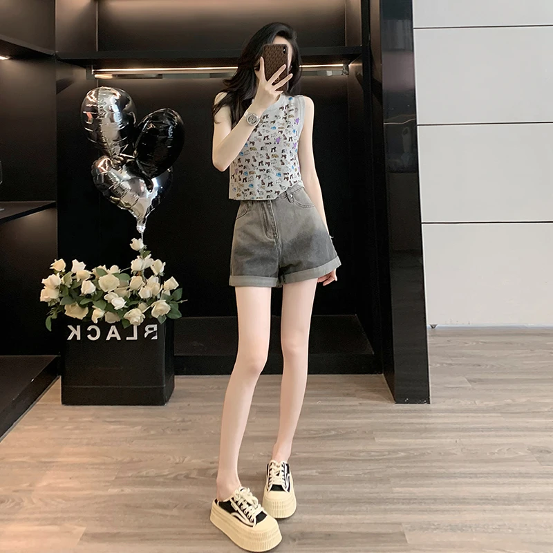 小个子夏季时尚休闲运动针织衫无袖背心上衣搭配牛仔短裤减龄套装