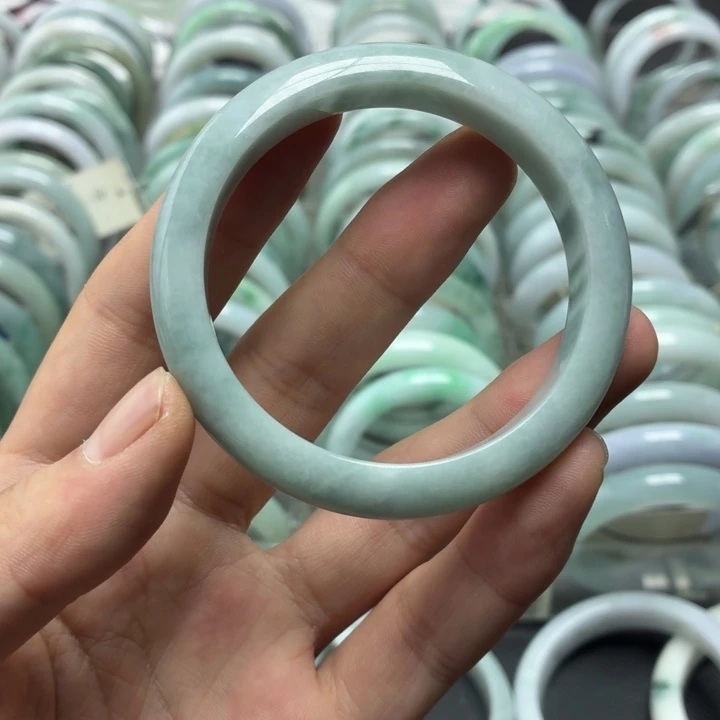 翡翠未镶嵌手镯翡翠手镯