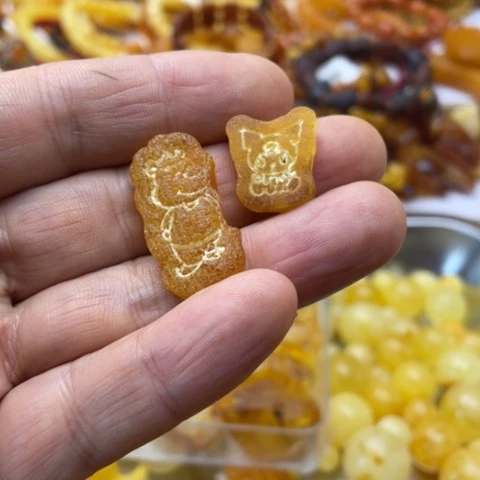 手串蜜蜡未镶嵌r****店