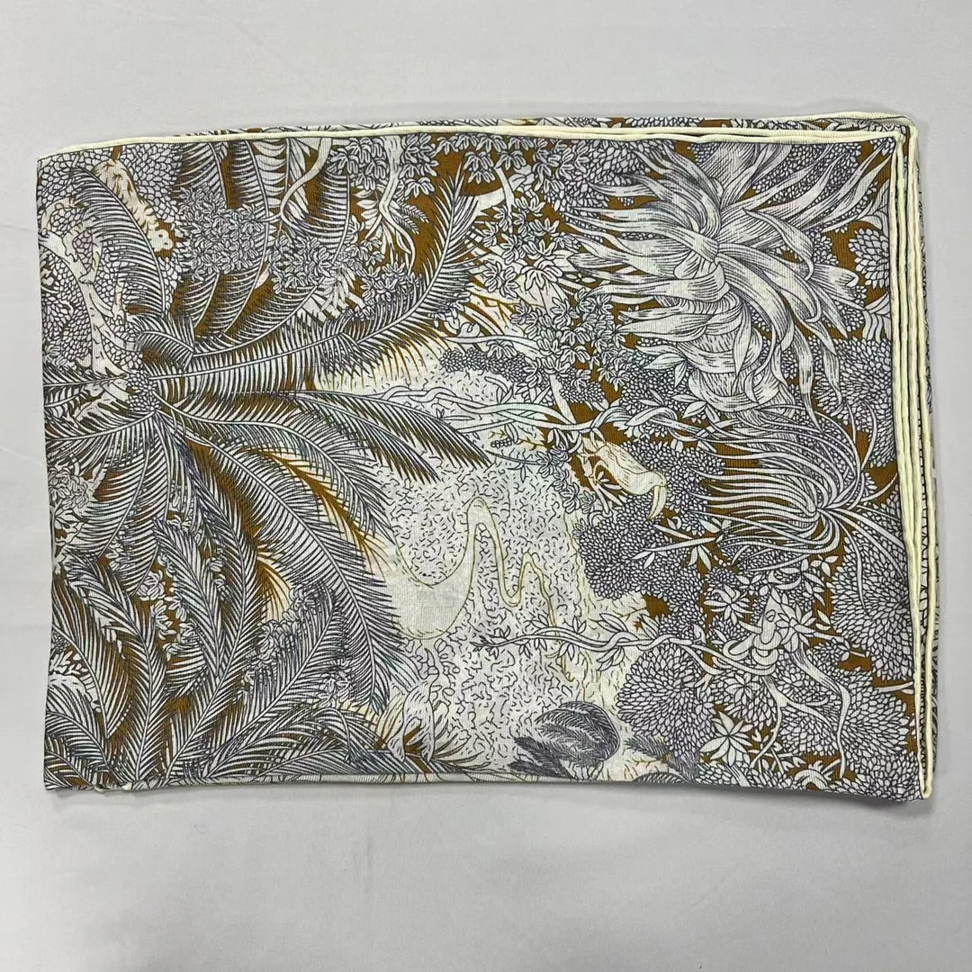 110意罗绸方巾-线稿丛林 提花双面异色105cm